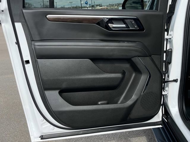 New 2026 Chevrolet Suburban LS image 21