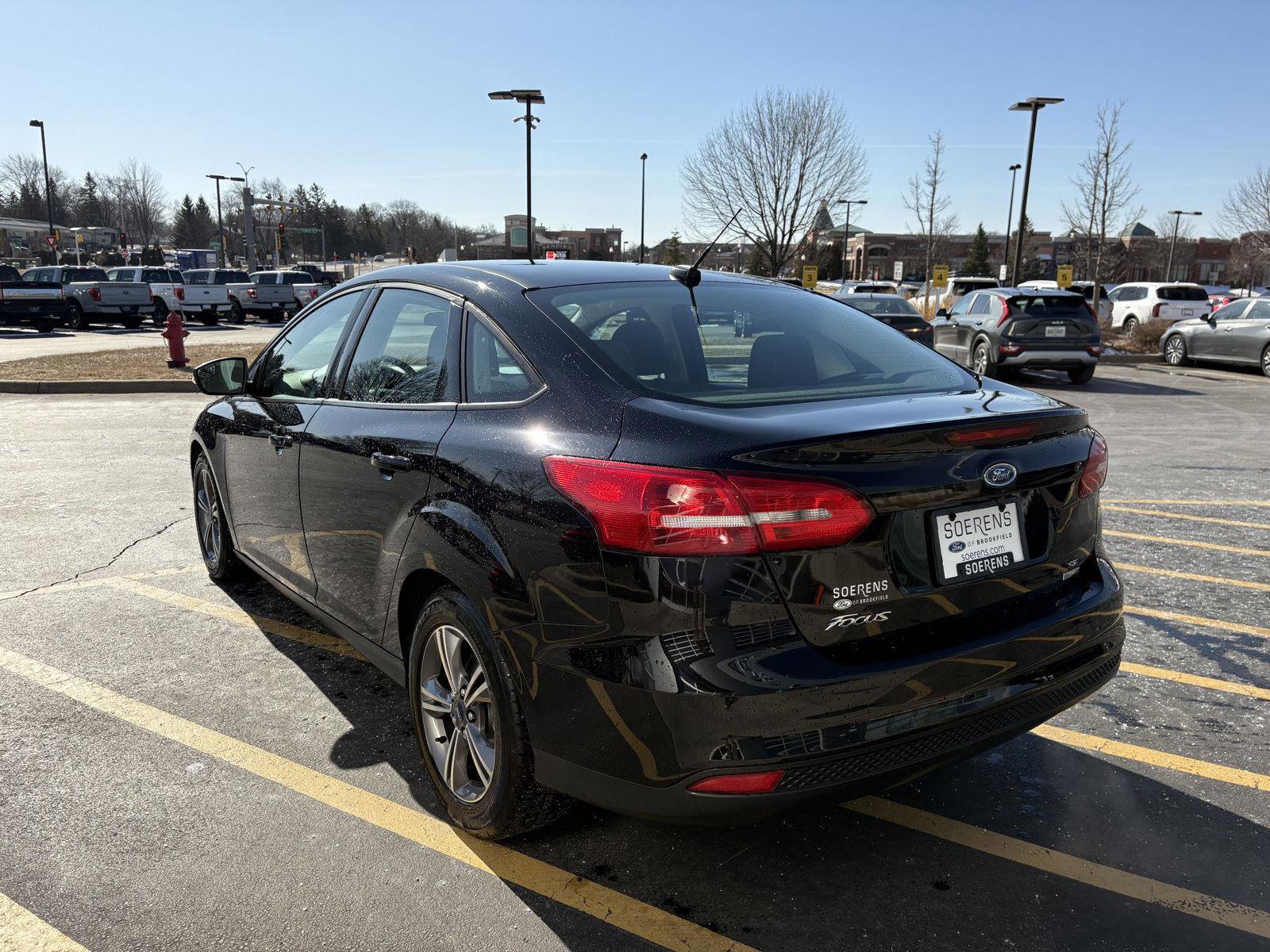 Used 2017 Ford Focus SE image 4