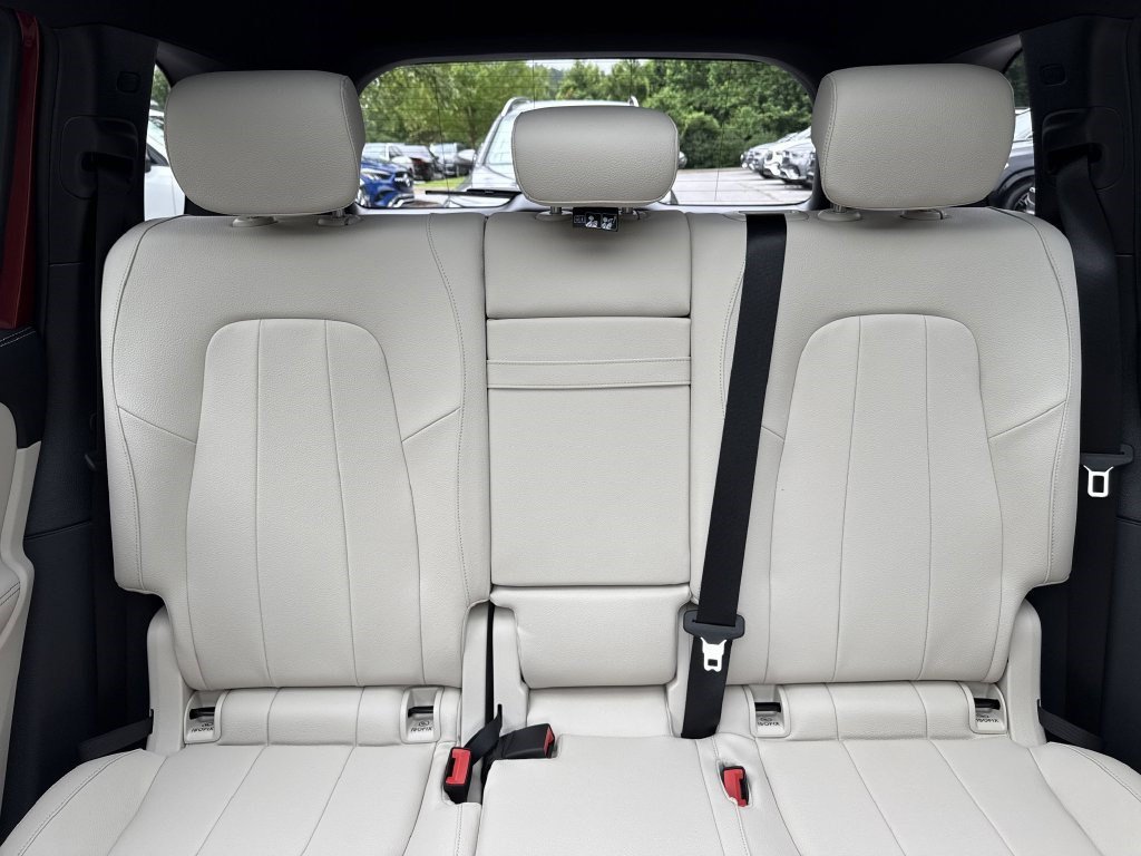 Certified 2025 Mercedes-Benz GLB 250 image 31