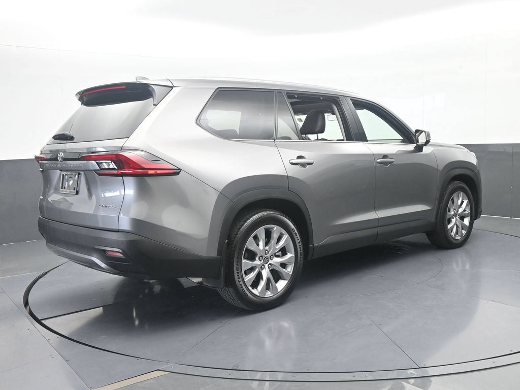 Used 2025 Toyota Grand Highlander AWD image 6
