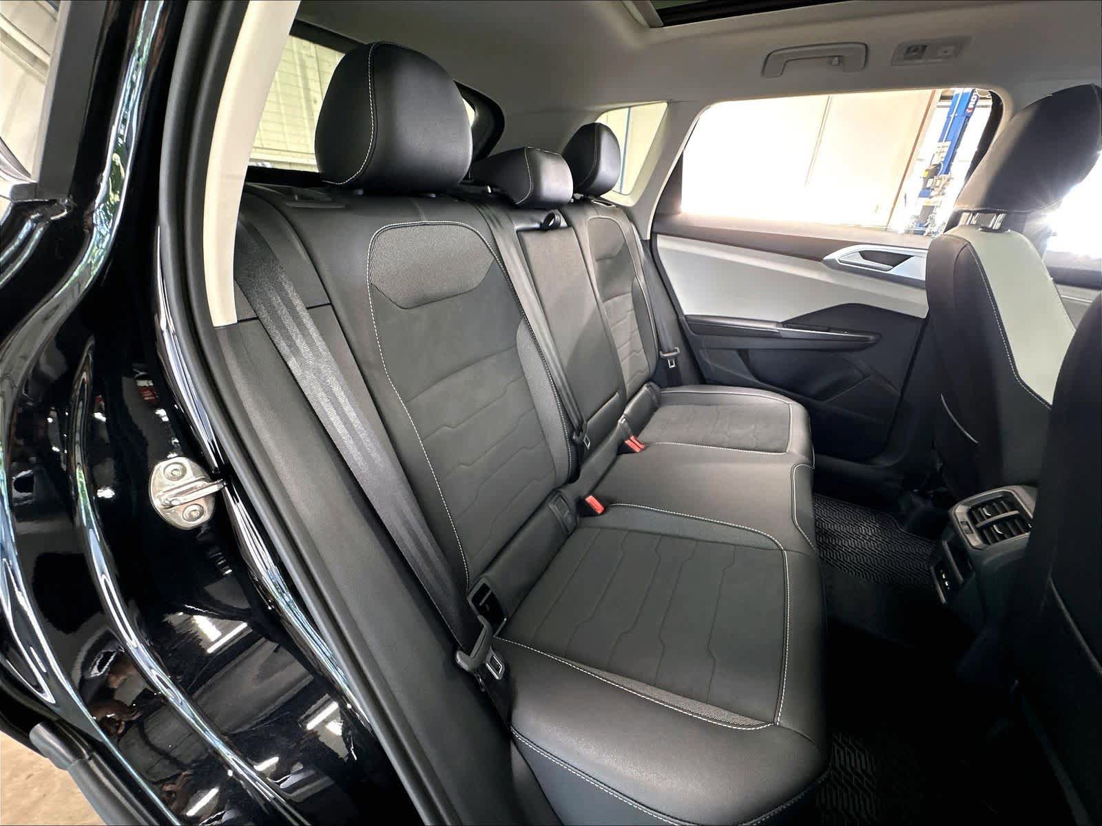 New 2026 Volkswagen Taos SE AWD/4WD image 9