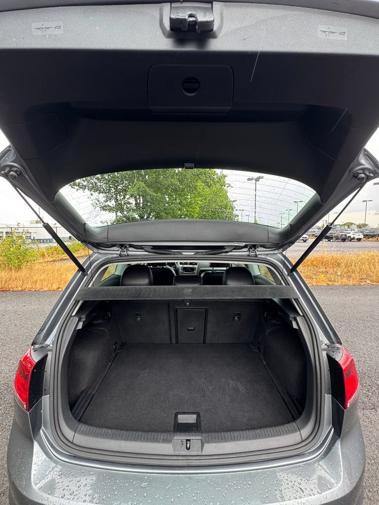 Used 2015 Volkswagen Golf S FWD image 9