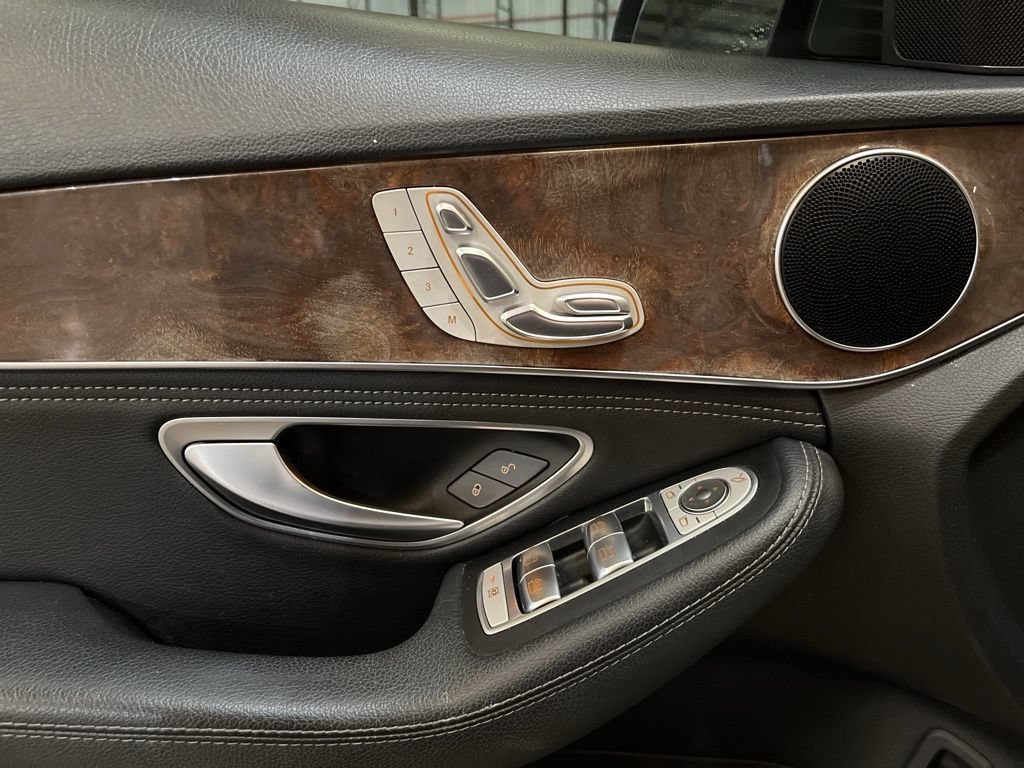 Used 2015 Mercedes-Benz C 300 4MATIC Sedan image 20