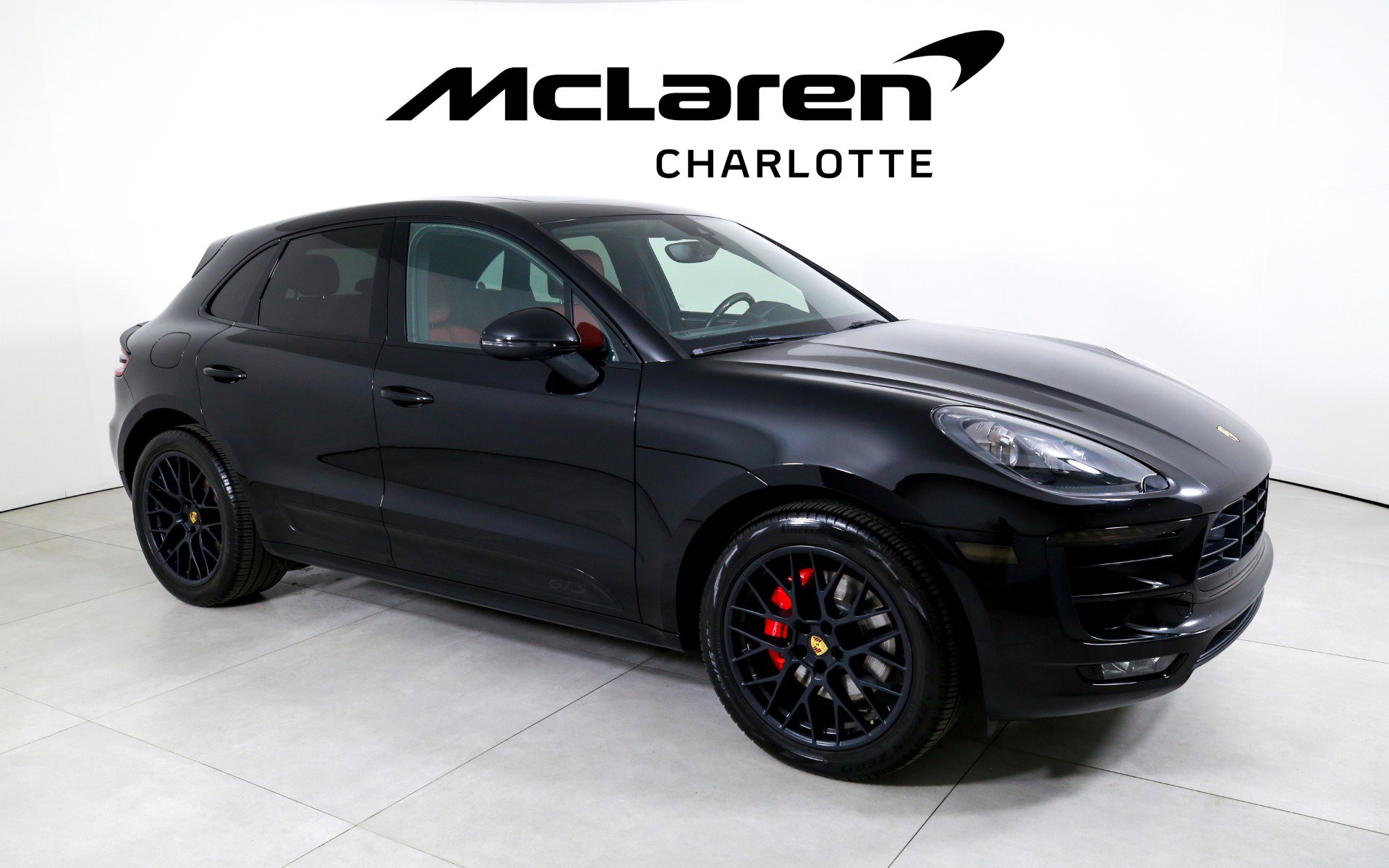 Used 2017 Porsche Macan GTS AWD/4WD image 2