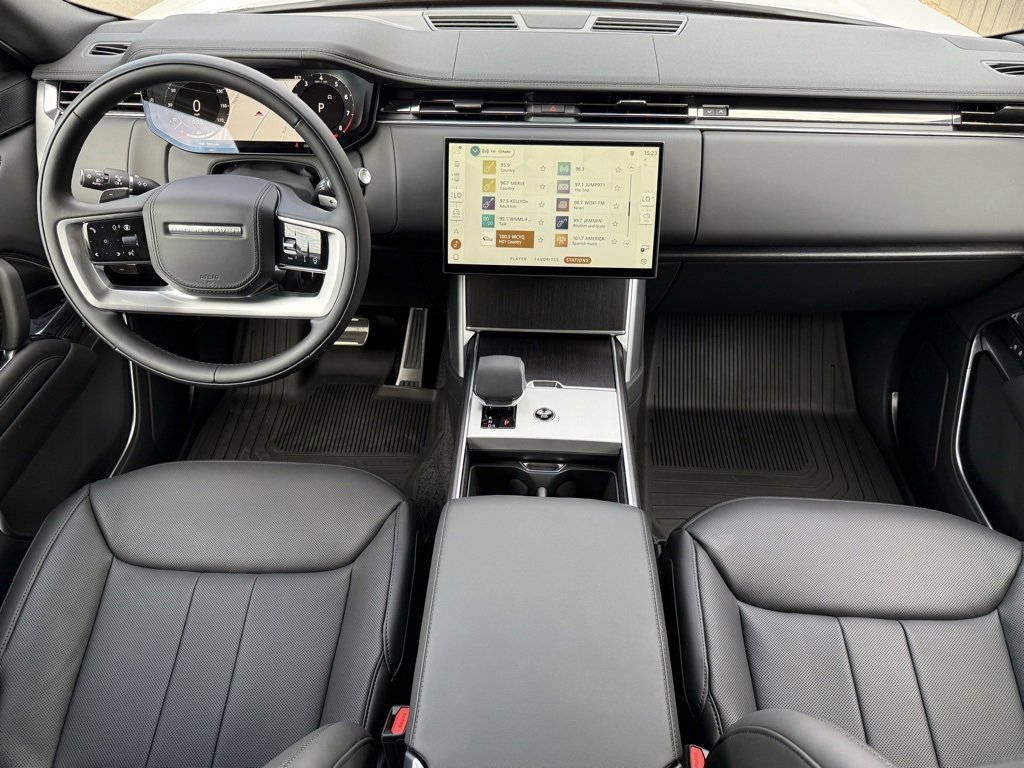 New 2025 Land Rover Range Rover SE image 17