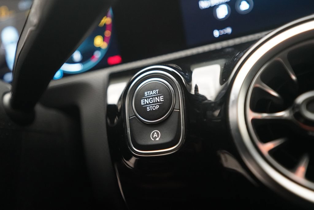 Used 2022 Mercedes-Benz CLA 35 AMG 4MATIC image 30