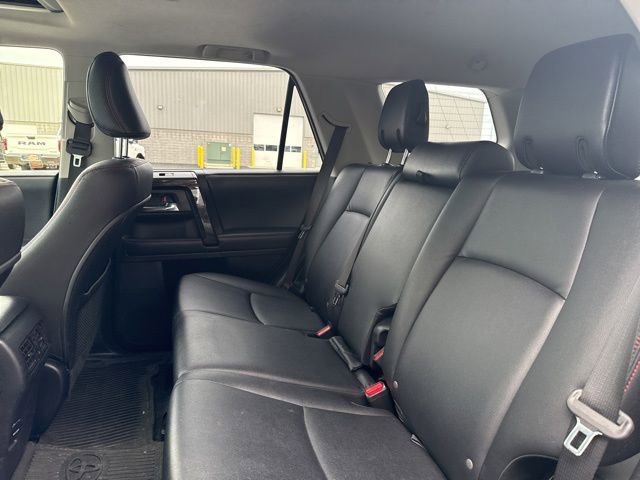Used 2018 Toyota 4Runner TRD Off-Road Premium AWD/4WD image 29