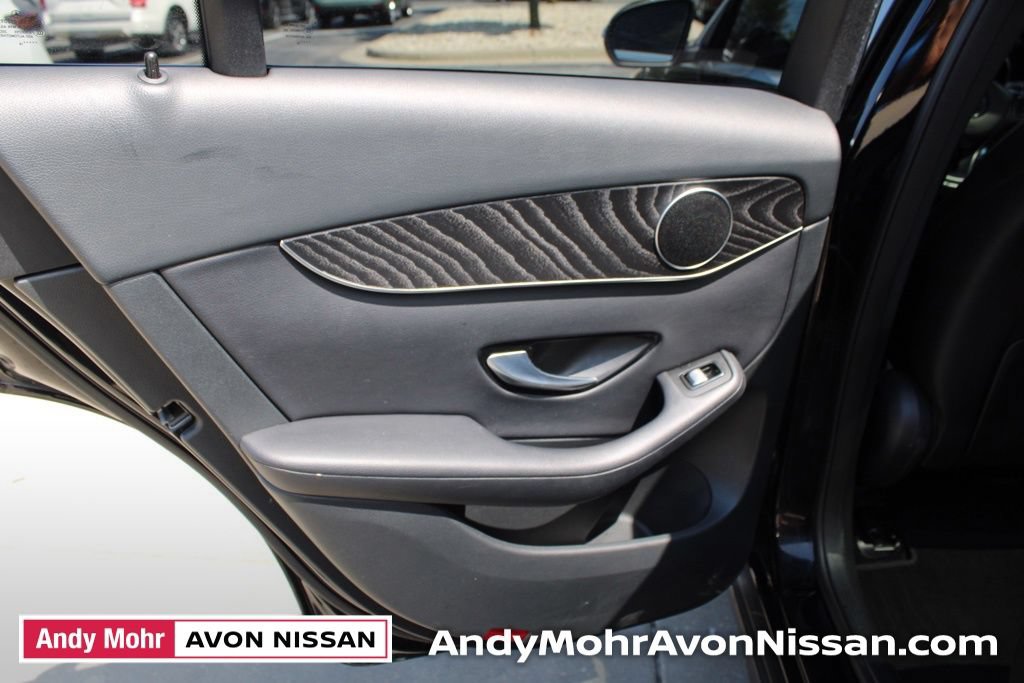 Used 2018 Mercedes-Benz GLC 300 4MATIC image 27