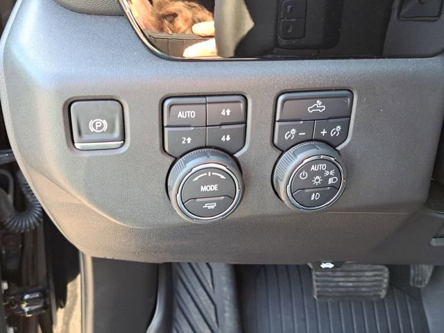 Used 2024 Chevrolet Silverado 1500 LT Trail Boss w/ Convenience Package II image 18