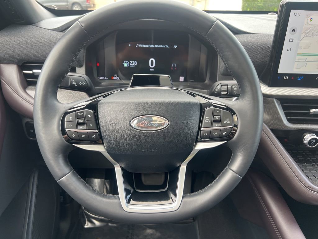 Used 2025 Ford Explorer Platinum w/ LUX Leather Package image 48