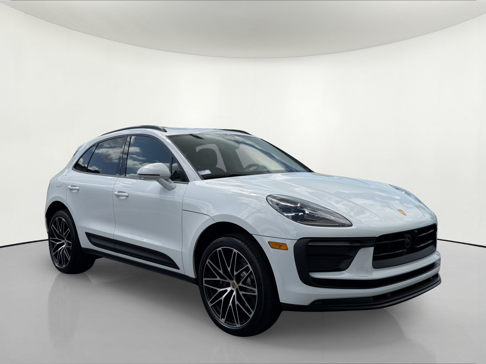 New 2026 Porsche Macan AWD/4WD image 7