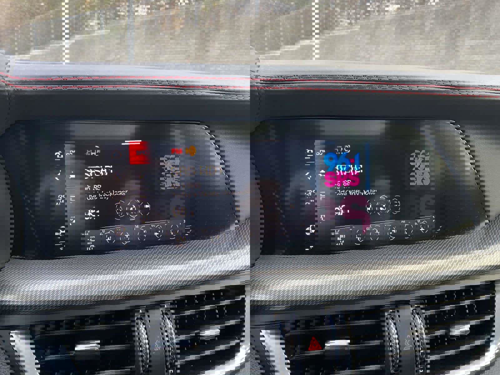 Used 2024 Alfa Romeo Stelvio AWD image 17