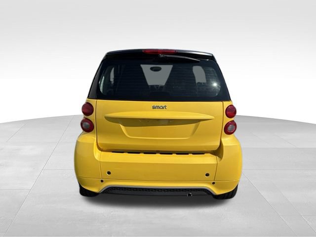 Used 2013 smart fortwo passion RWD image 11