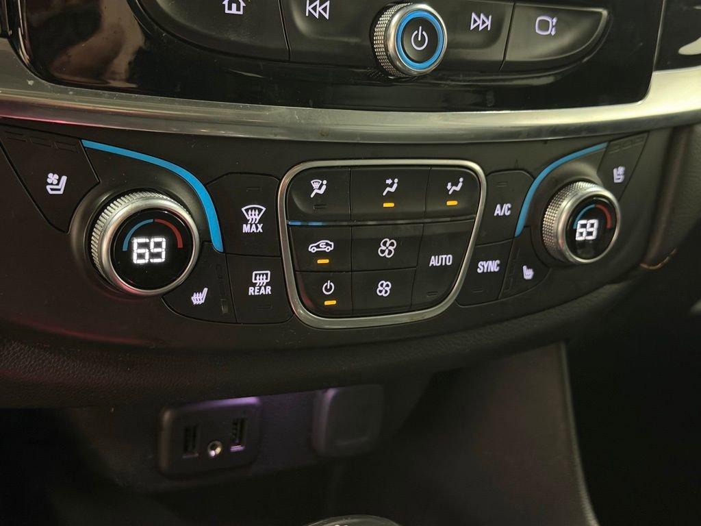 Used 2019 Chevrolet Traverse Premier w/ Redline Edition image 18