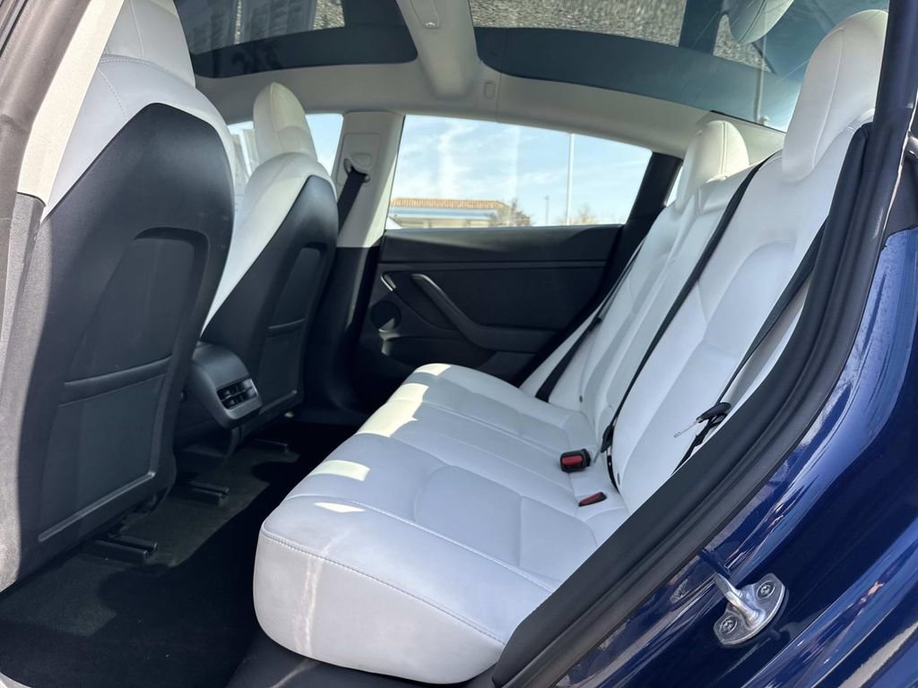Used 2022 Tesla Model 3 Long Range image 22