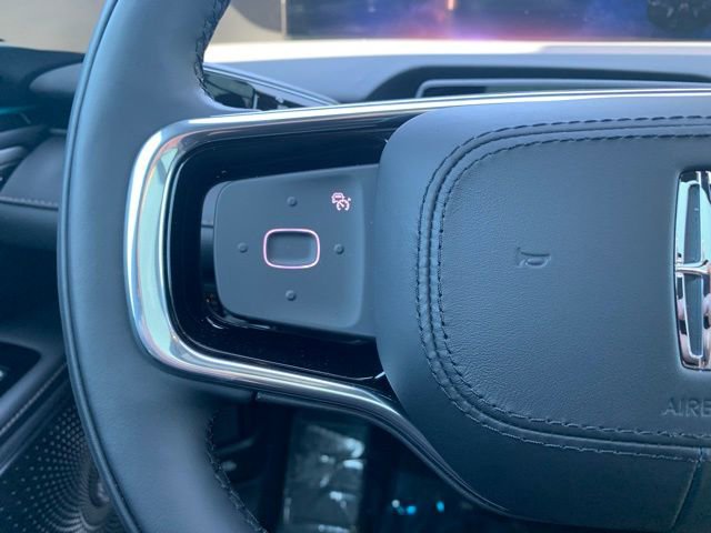 New 2025 Lincoln Nautilus Reserve image 25