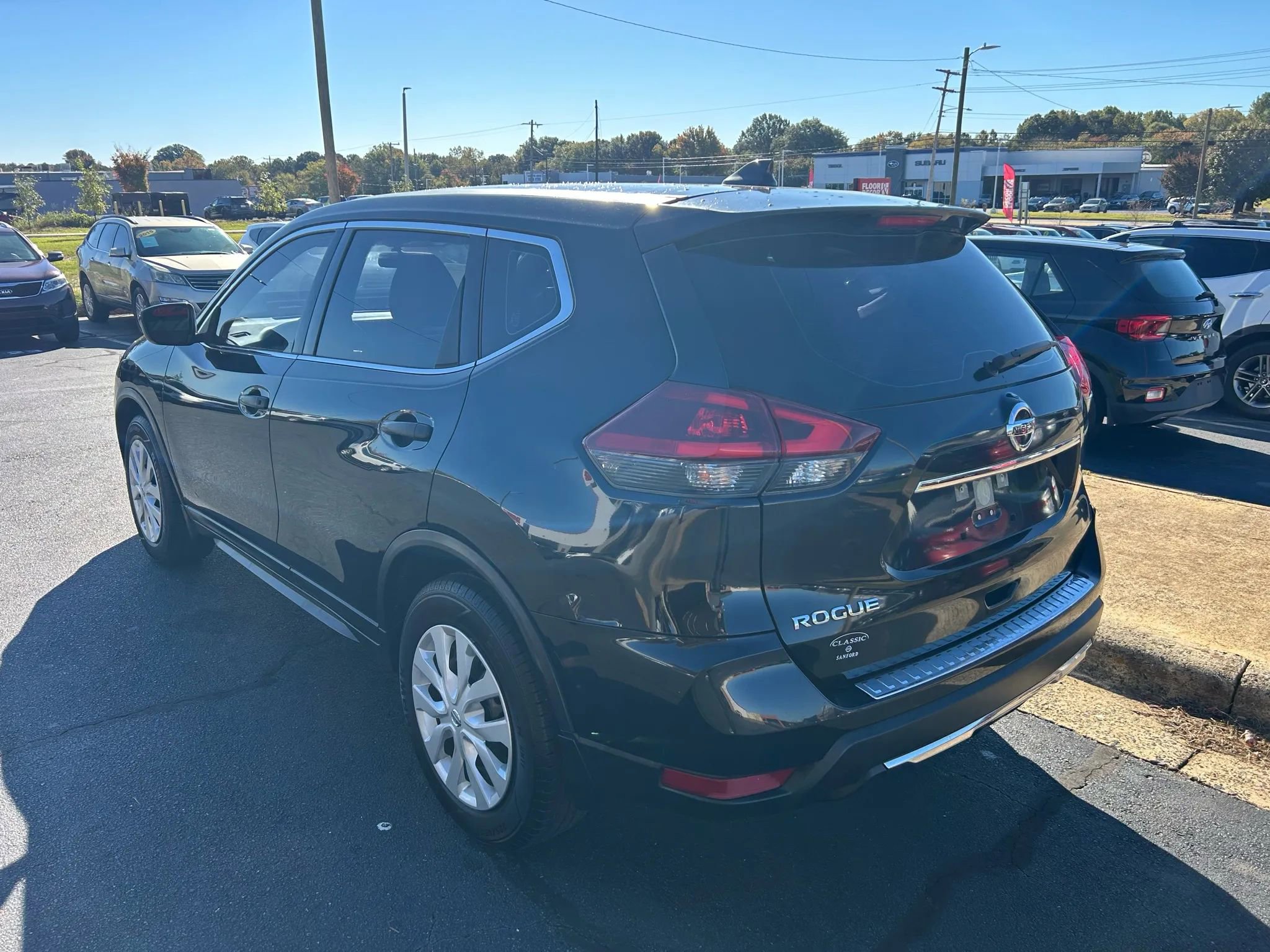 Used 2018 Nissan Rogue S image 5