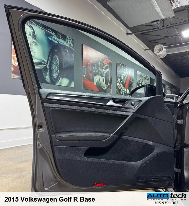 Used 2015 Volkswagen Golf R 4-Door image 23