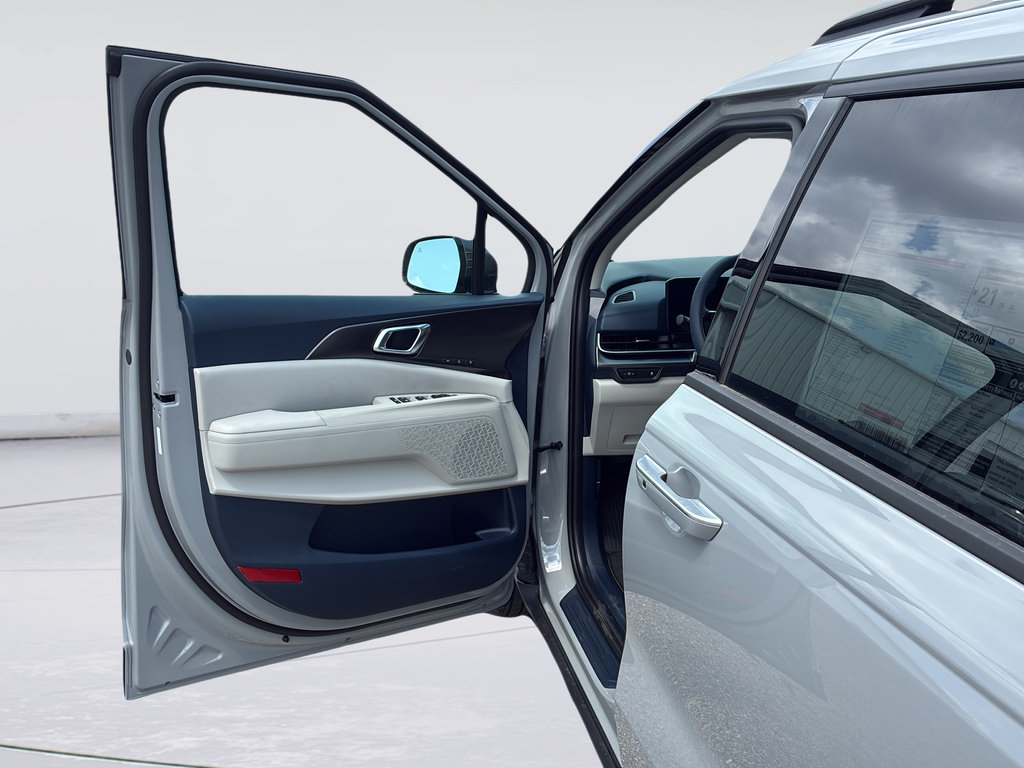 New 2027 Kia Carnival SX w/ Dark Edition Package FWD image 20