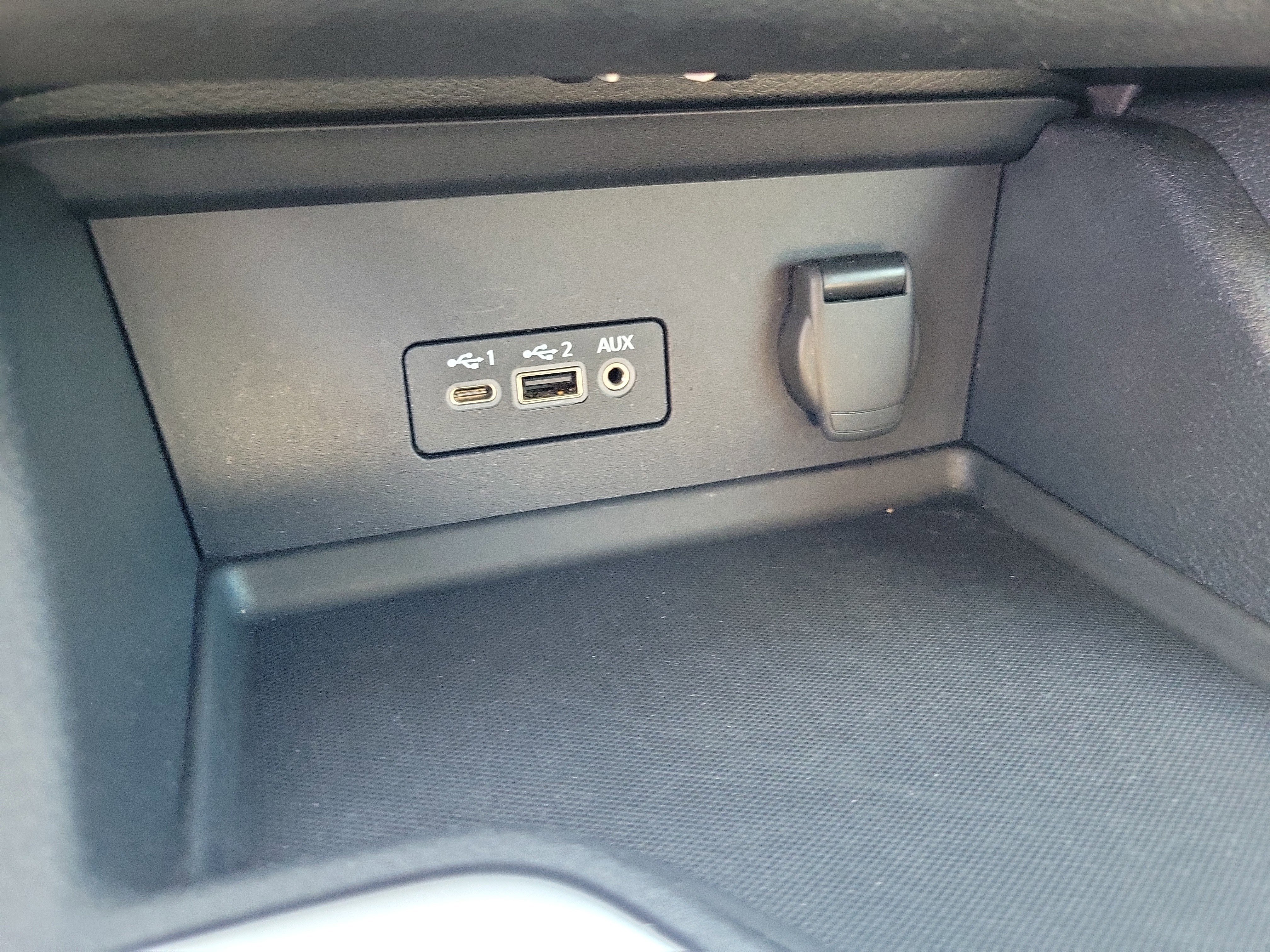 Certified 2023 Nissan Sentra SV image 27