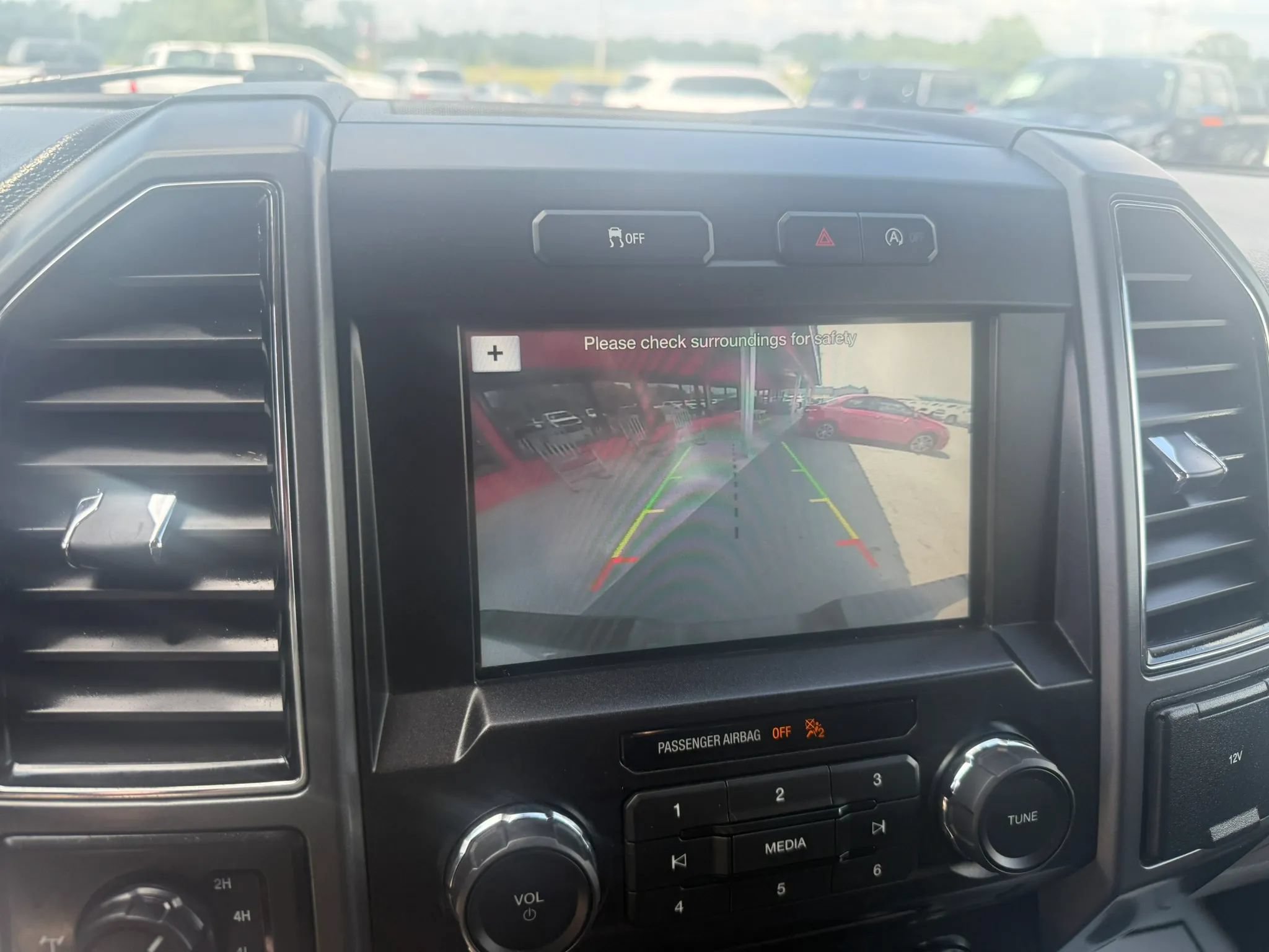Used 2018 Ford F150 XLT w/ Equipment Group 301A Mid AWD/4WD image 9