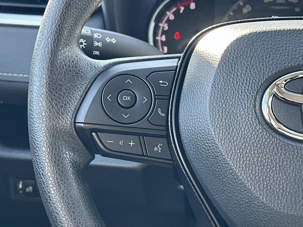 Used 2025 Toyota RAV4 LE image 16