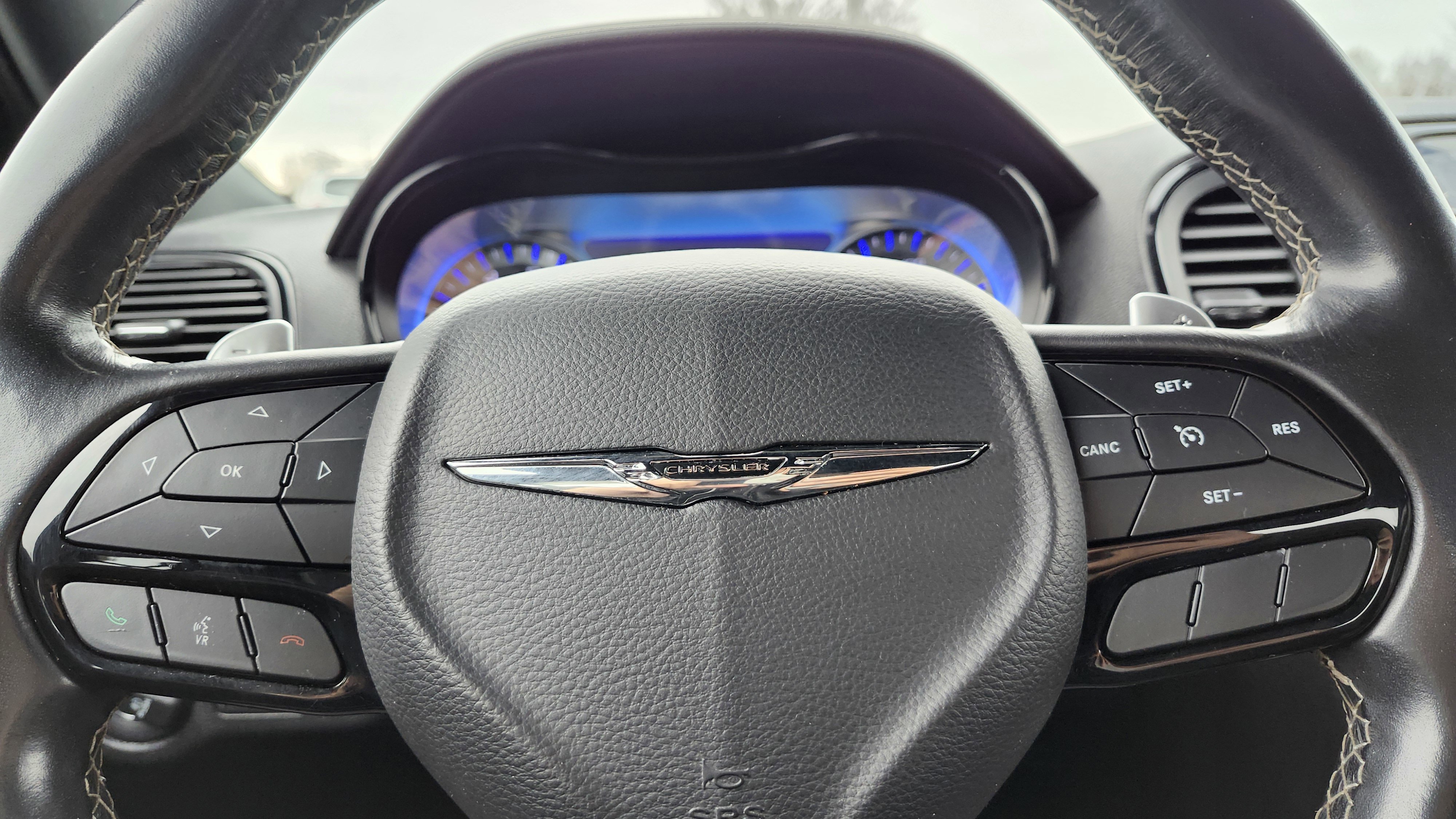 Used 2020 Chrysler 300 S image 28