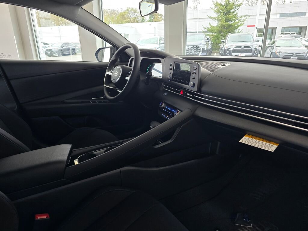 New 2026 Hyundai Elantra Hybrid FWD image 43