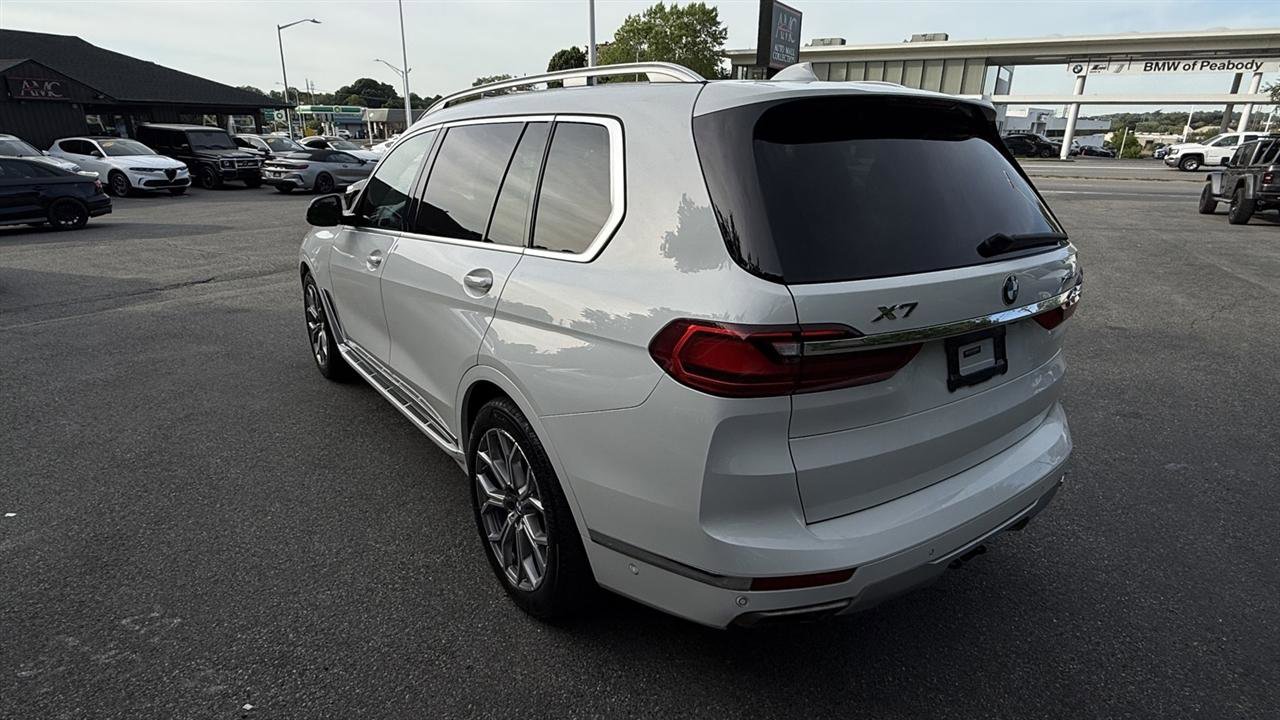Used 2020 BMW X7 xDrive40i w/ Executive Package AWD/4WD image 14