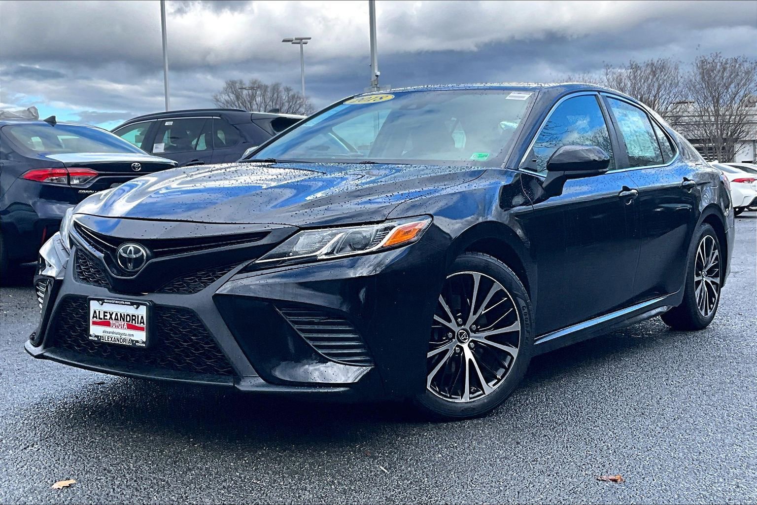 Used 2018 Toyota Camry SE