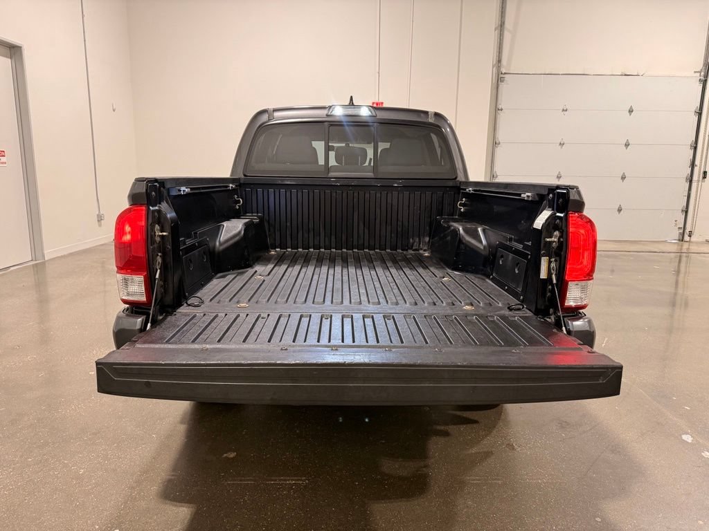 Used 2017 Toyota Tacoma SR w/ SR Convenience Package RWD image 9