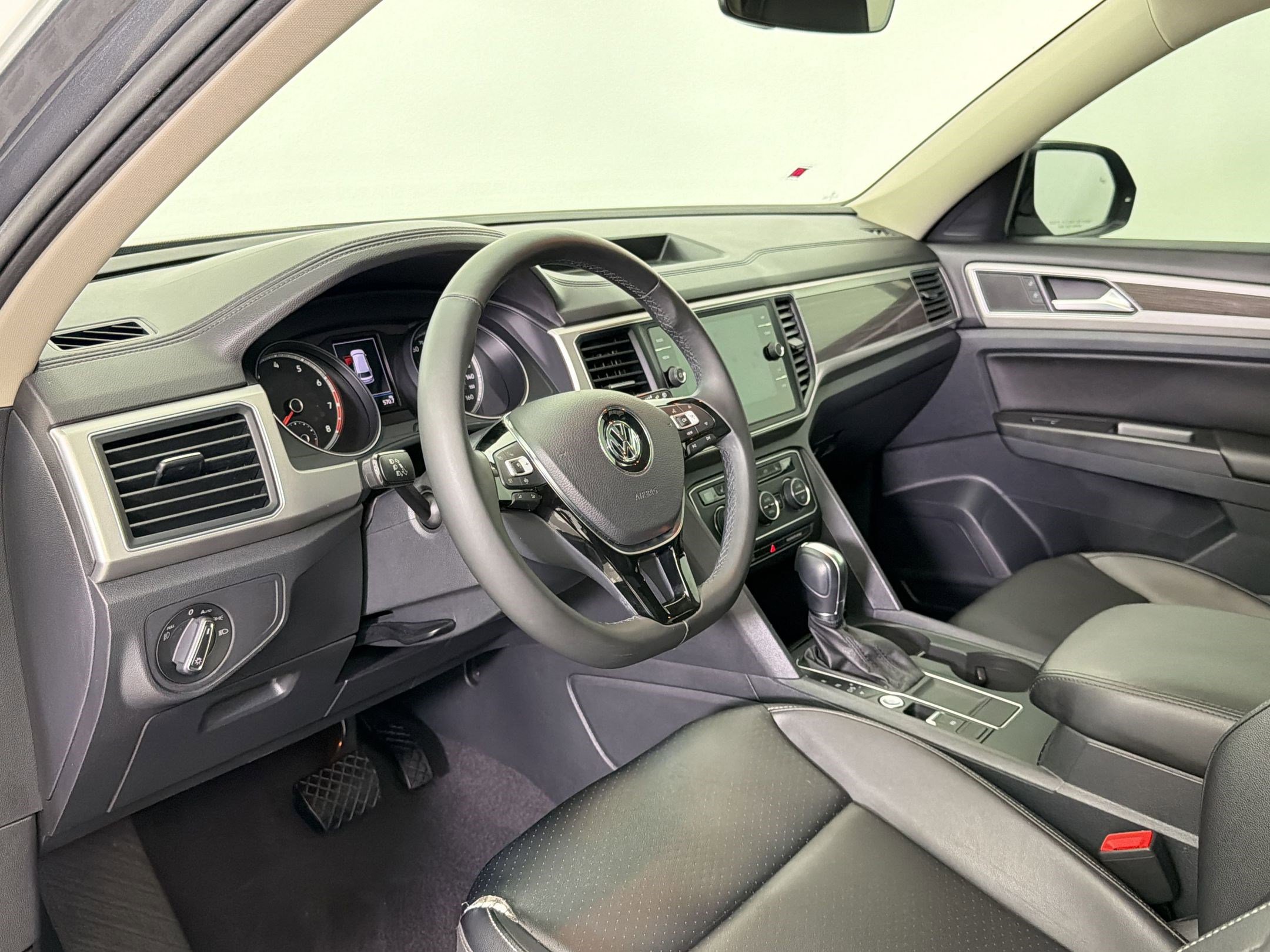 Used 2019 Volkswagen Atlas SE FWD image 4