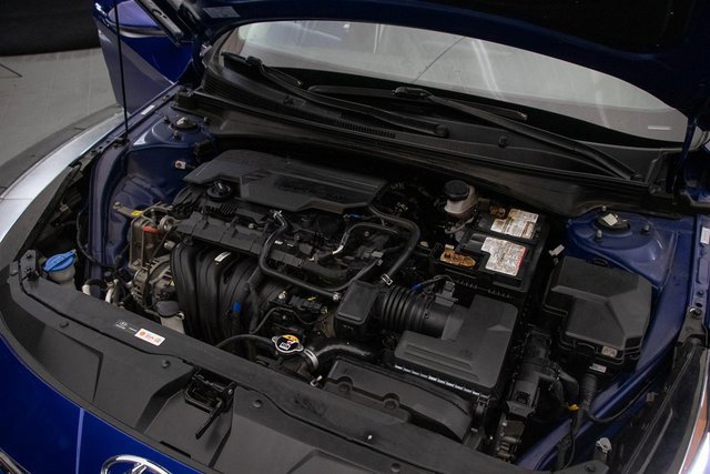 Used 2023 Hyundai Elantra Limited w/ Cargo Package image 26