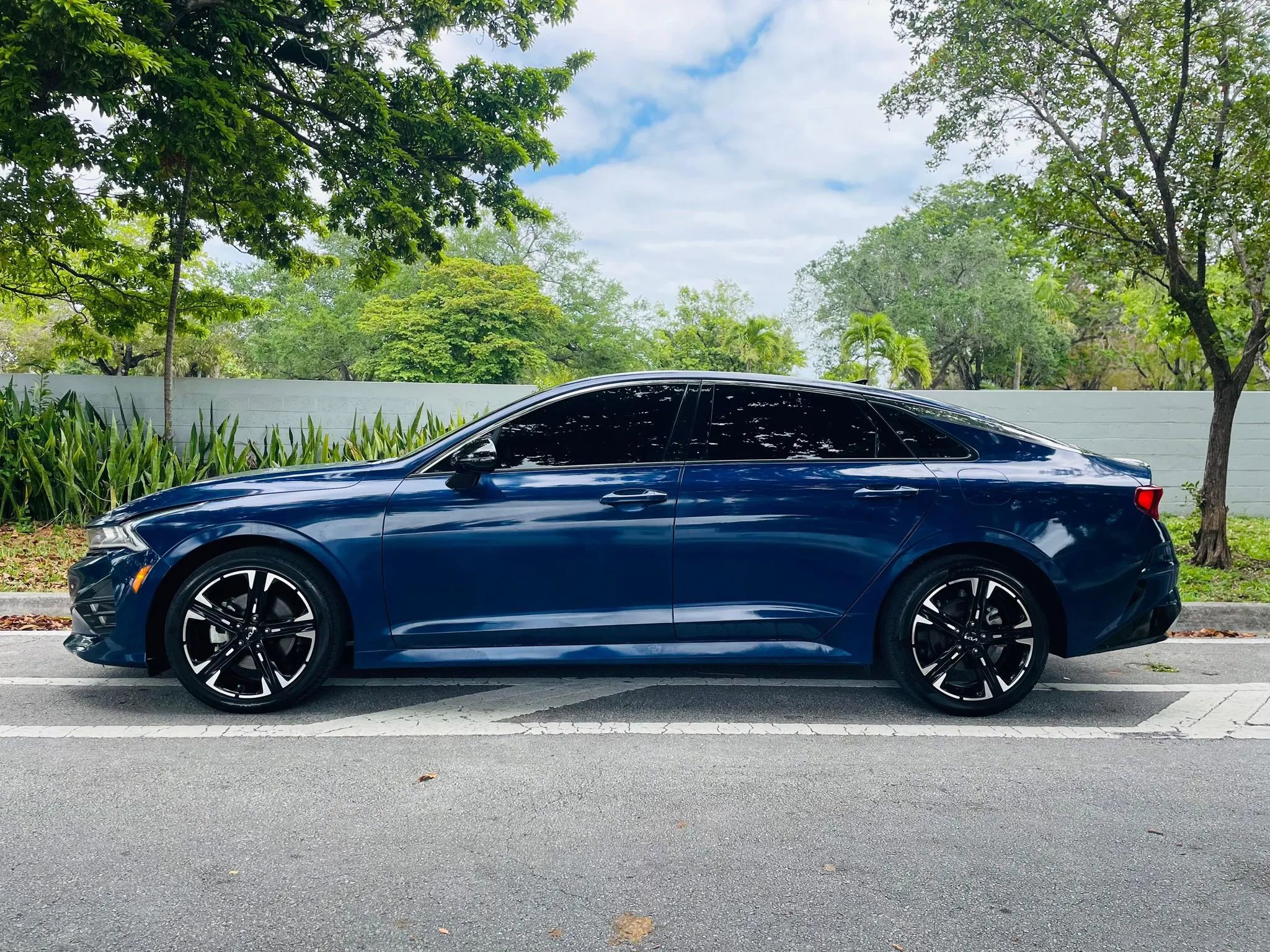 Used 2022 Kia K5 GT-Line w/ GT-Line FWD Premium Package image 2