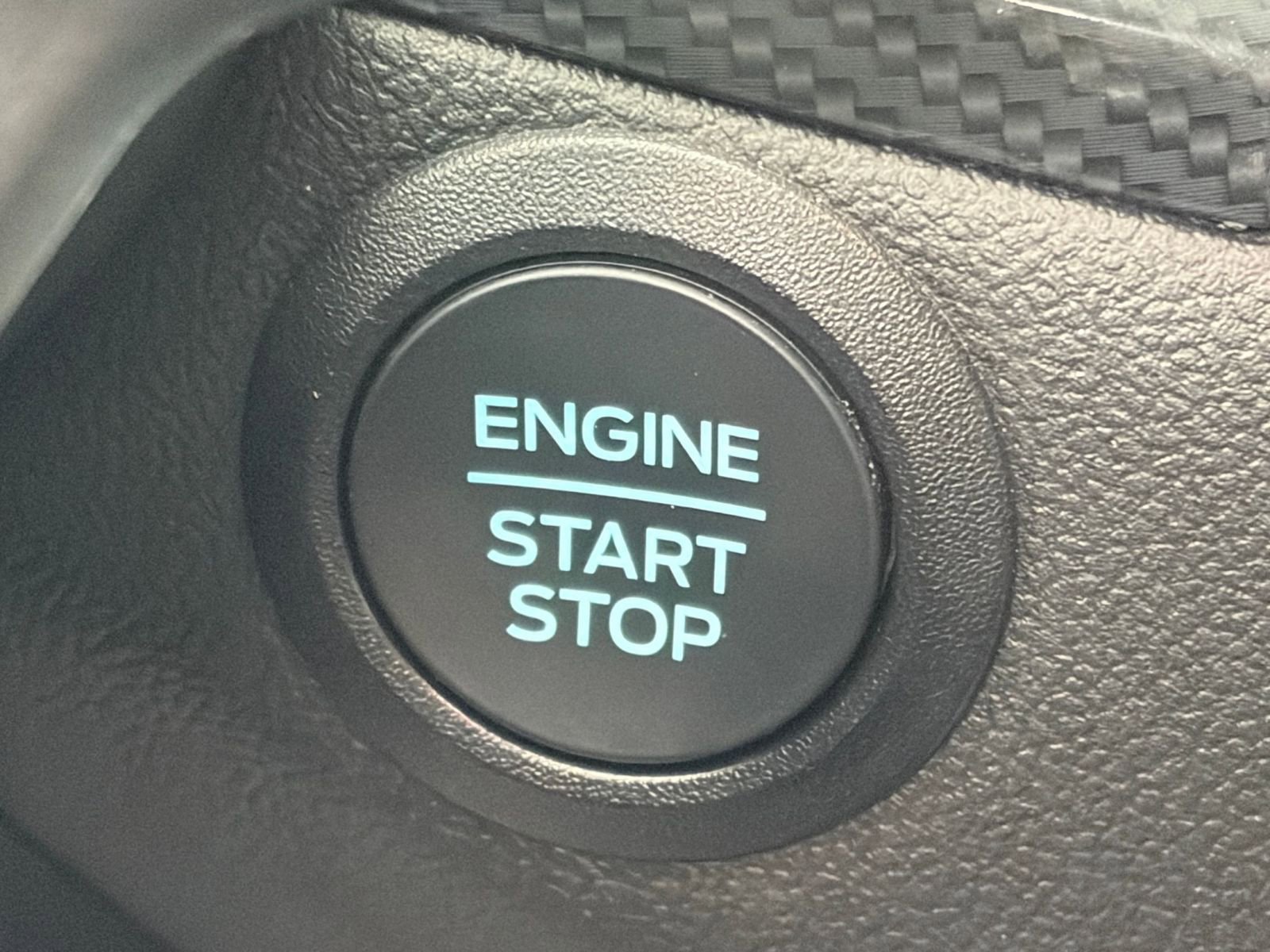 Used 2025 Ford Escape ST-Line AWD/4WD image 18