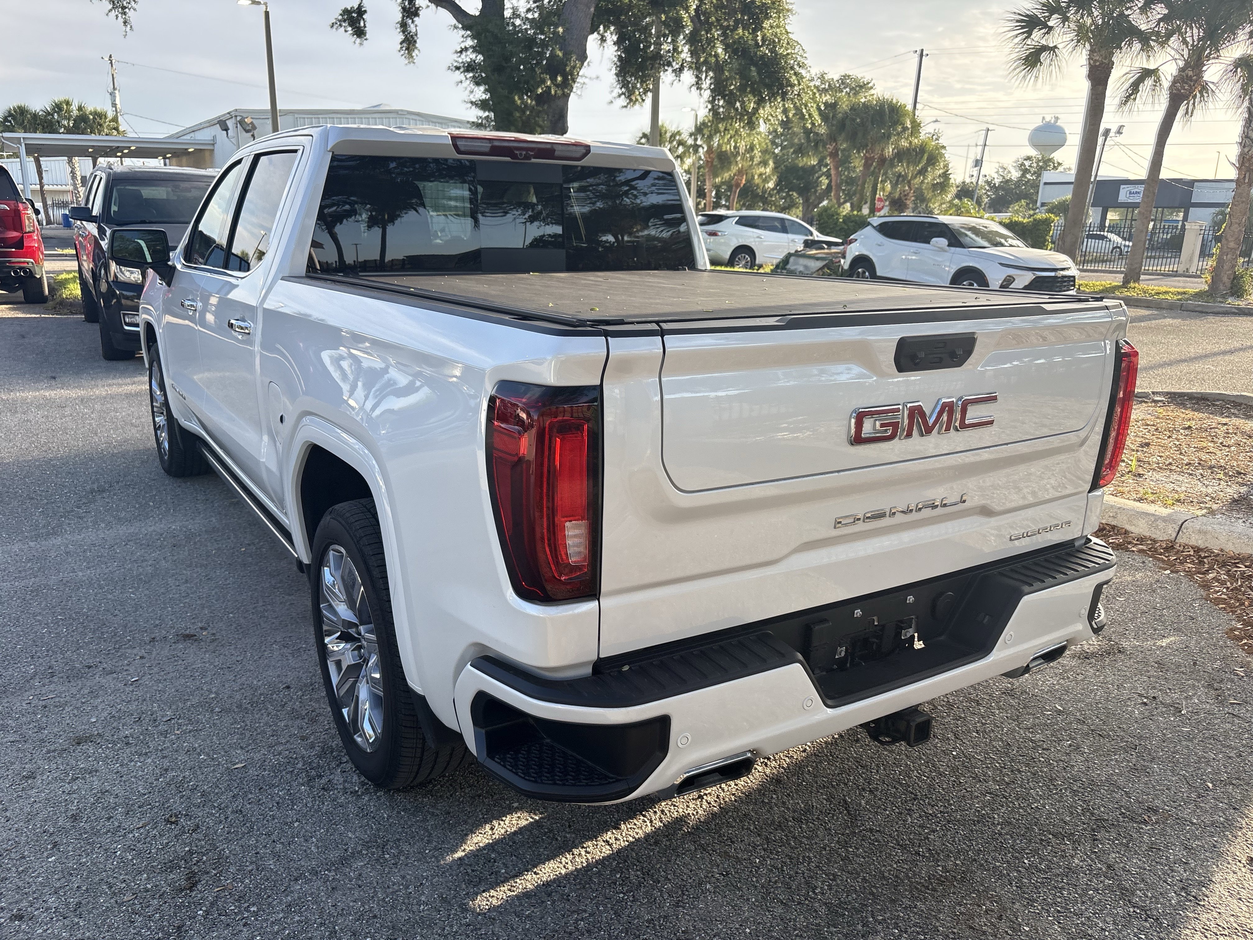 Used 2025 GMC Sierra 1500 Denali w/ Denali Reserve Package AWD/4WD image 5