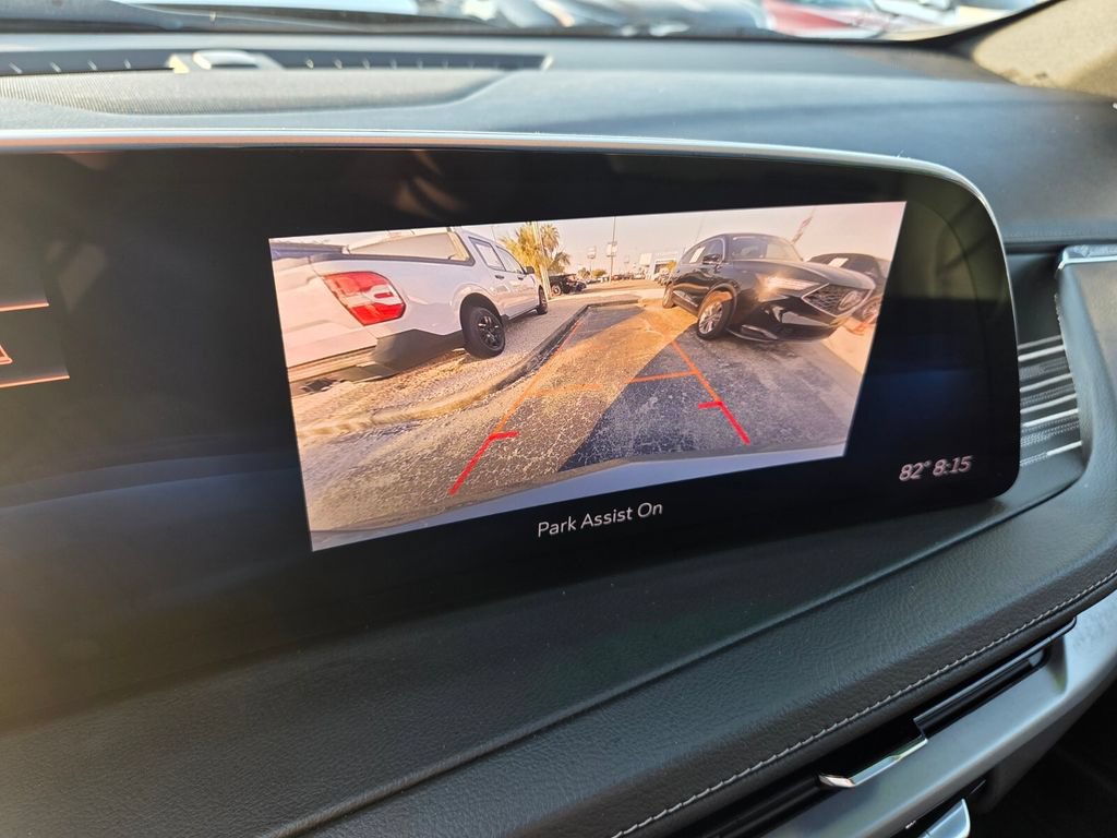 Used 2024 Cadillac XT4 Premium Luxury w/ Technology Package FWD image 35