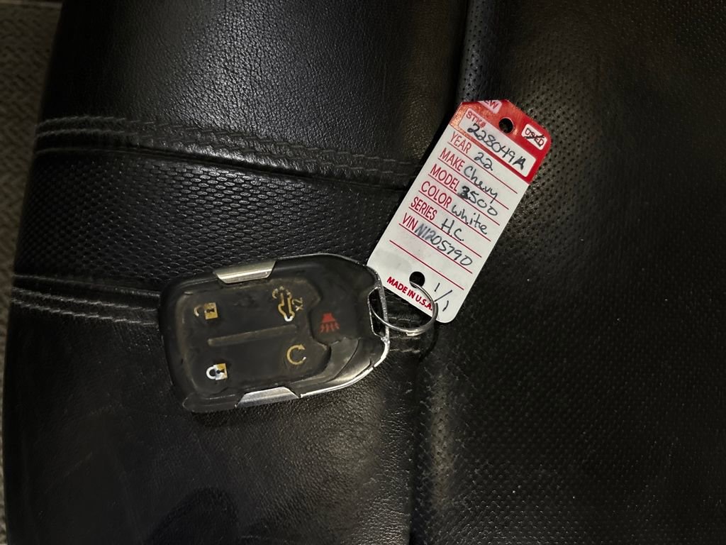 Used 2022 Chevrolet Silverado 3500 High Country w/ Safety Package II image 35