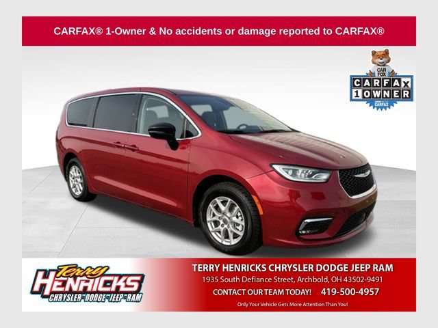Used 2024 Chrysler Pacifica Touring-L
