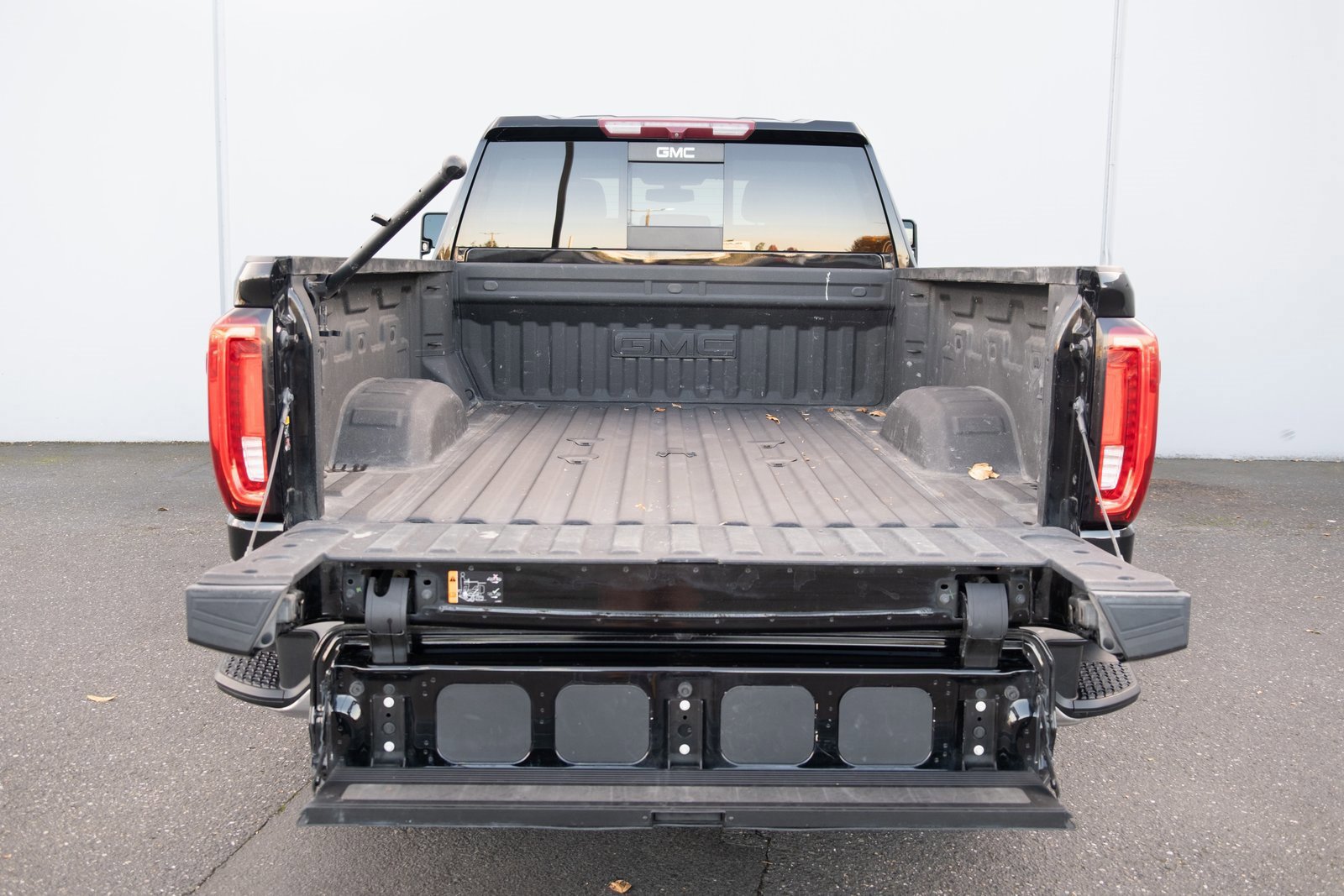 Used 2021 GMC Sierra 3500 SLT w/ SLT Premium Package image 28