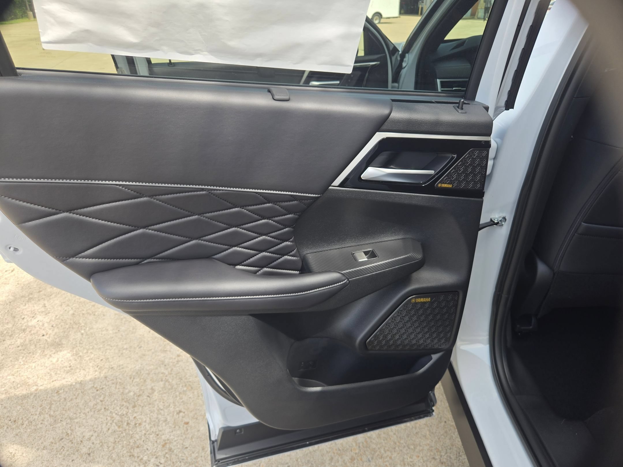New 2026 Mitsubishi Outlander SEL Black Edition FWD image 14