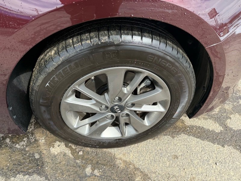 Used 2016 Kia Optima LX image 15