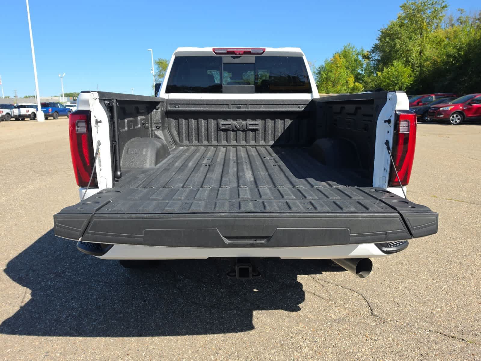 Used 2025 GMC Sierra 2500 Denali w/ Denali Reserve Package AWD/4WD image 10
