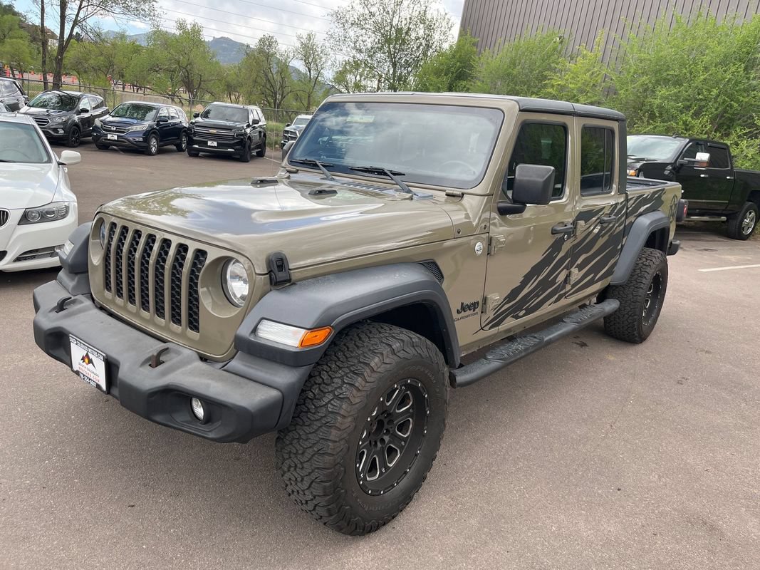 Used 2020 Jeep Gladiator Sport w/ Quick Order Package 24S AWD/4WD image 2