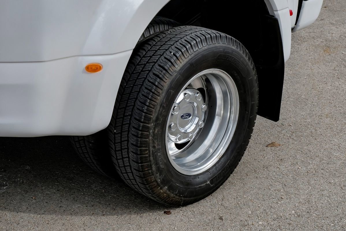 Used 2018 Ford F350 Platinum w/ Platinum Ultimate Package image 63