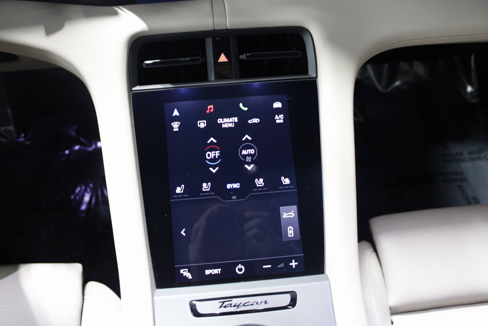 Certified 2021 Porsche Taycan image 31