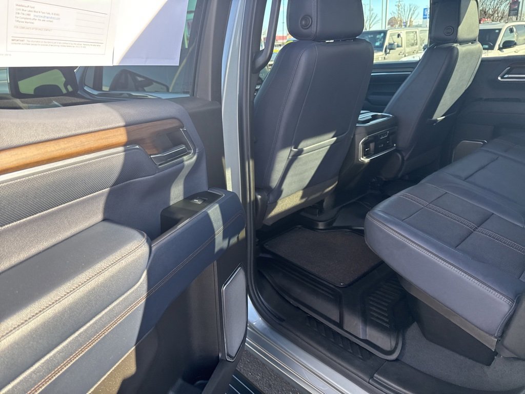 Used 2024 Chevrolet Silverado 1500 High Country w/ Technology Package image 16