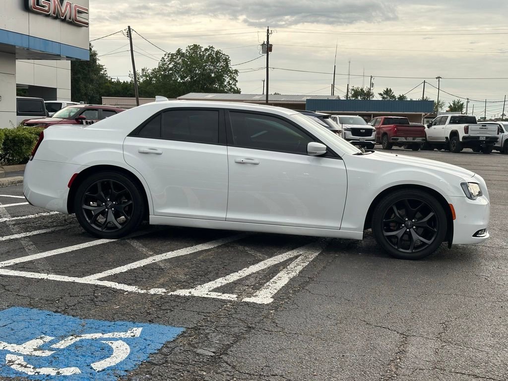 Used 2022 Chrysler 300 S RWD image 4