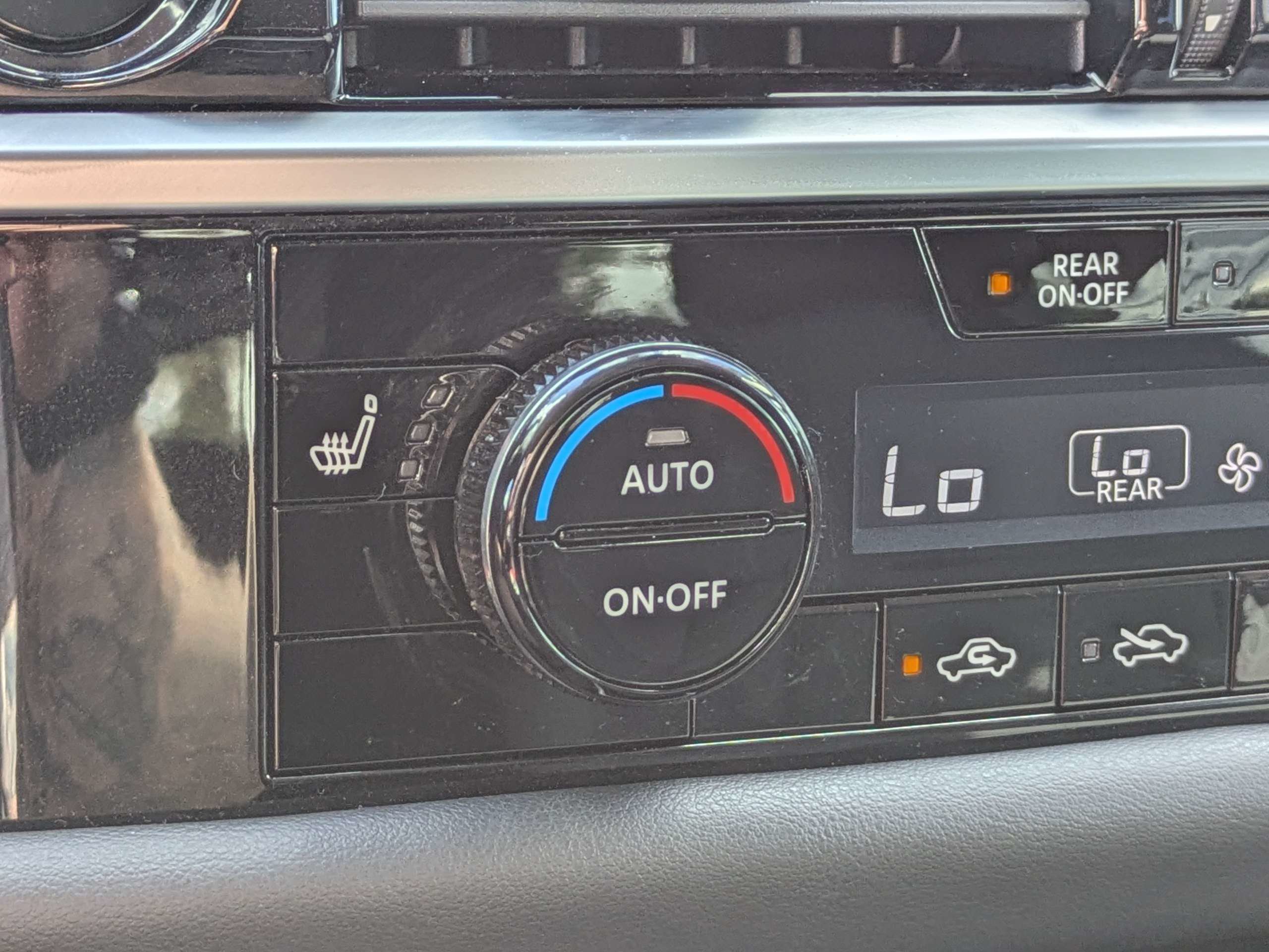 Certified 2025 Nissan Pathfinder SV AWD/4WD image 25