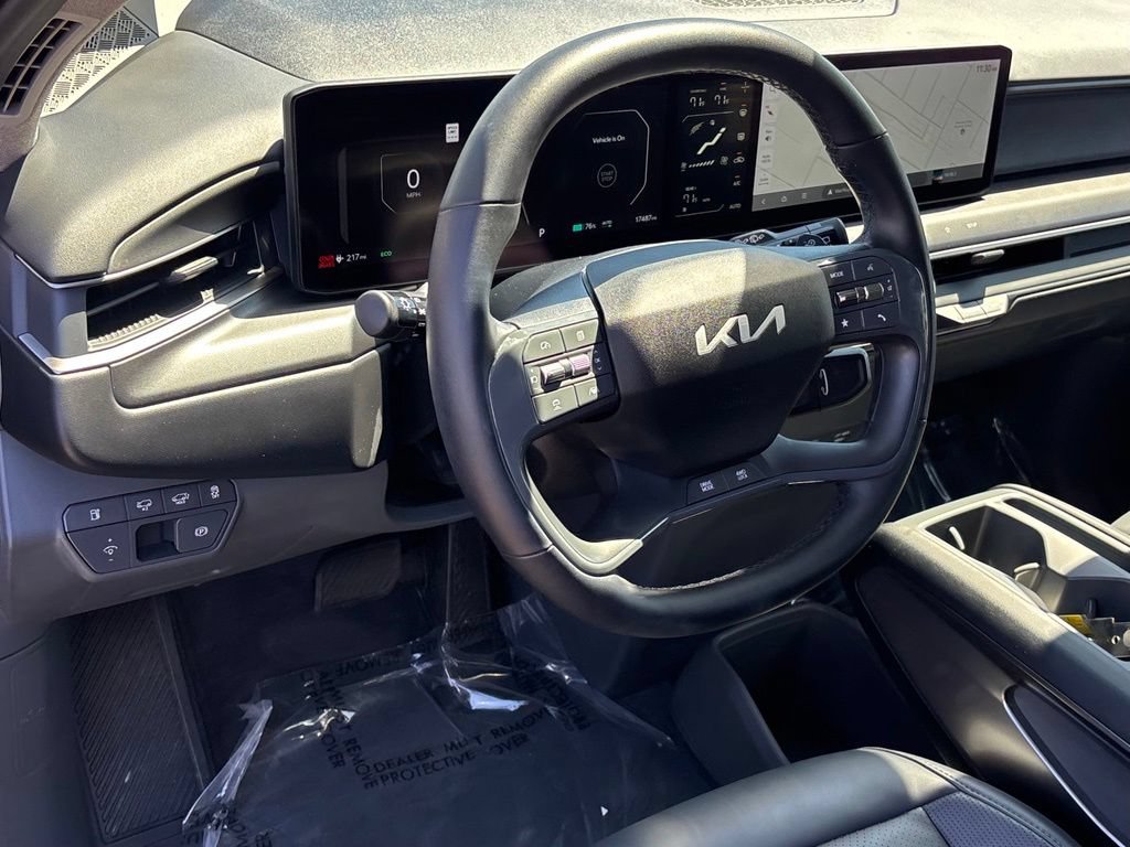Used 2024 Kia EV9 Wind AWD/4WD image 16